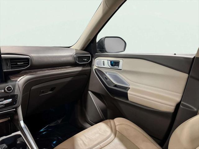 Photo of 2020 Agate Black Metallic Ford Explorer