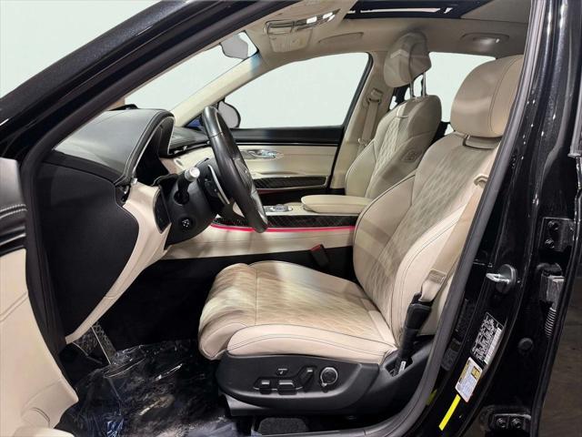 Photo of 2023 Vik Black Genesis GV70