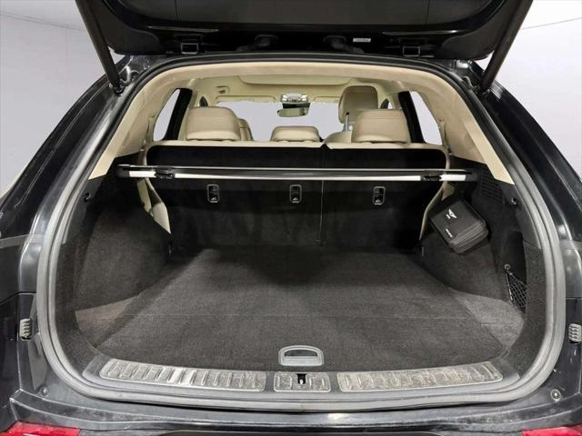 Photo of 2023 Vik Black Genesis GV70