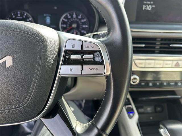 Photo of 2022 Glacial White Pearl Kia Telluride