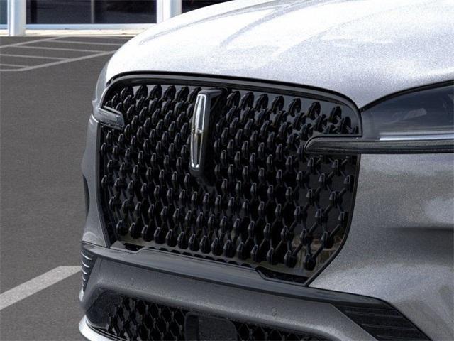 Photo of 2025 Metallic Lincoln Aviator
