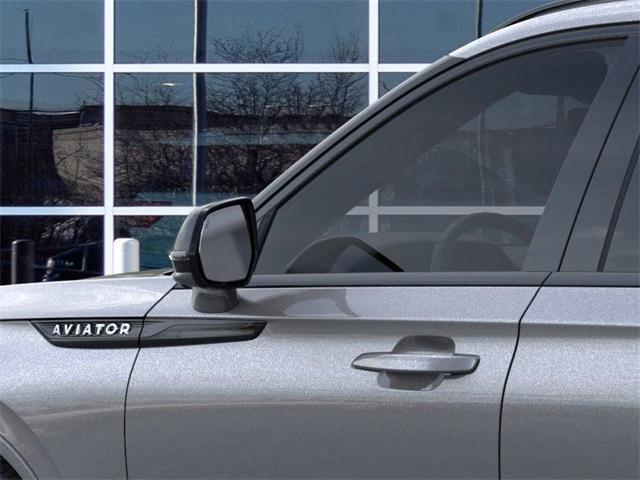 Photo of 2025 Metallic Lincoln Aviator