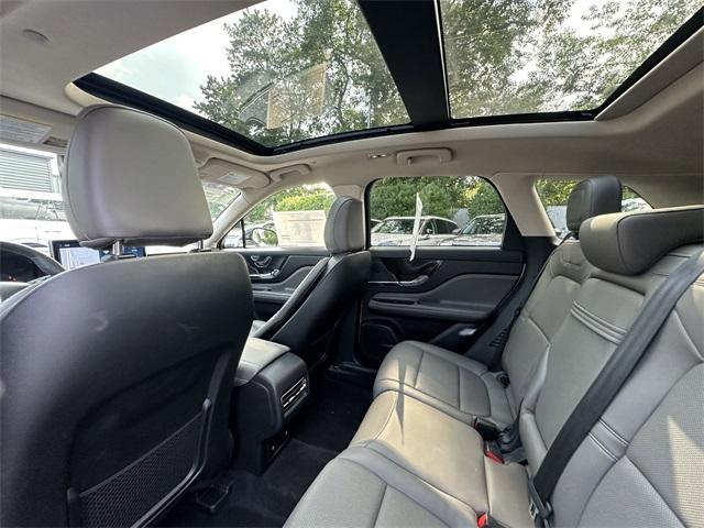 Photo of 2023 Pristine White Lincoln Corsair