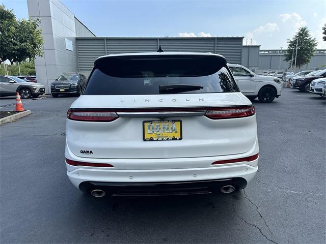 Photo of 2023 Pristine White Lincoln Corsair