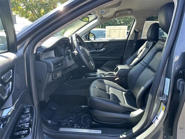 Photo of 2024 Metallic Lincoln Corsair