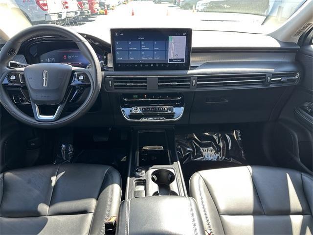 Photo of 2024 Metallic Lincoln Corsair