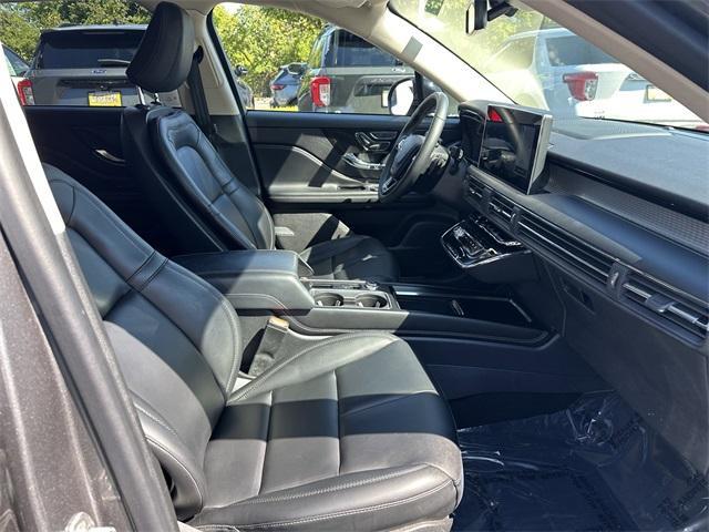 Photo of 2024 Metallic Lincoln Corsair