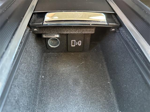 Photo of 2024 Metallic Lincoln Corsair