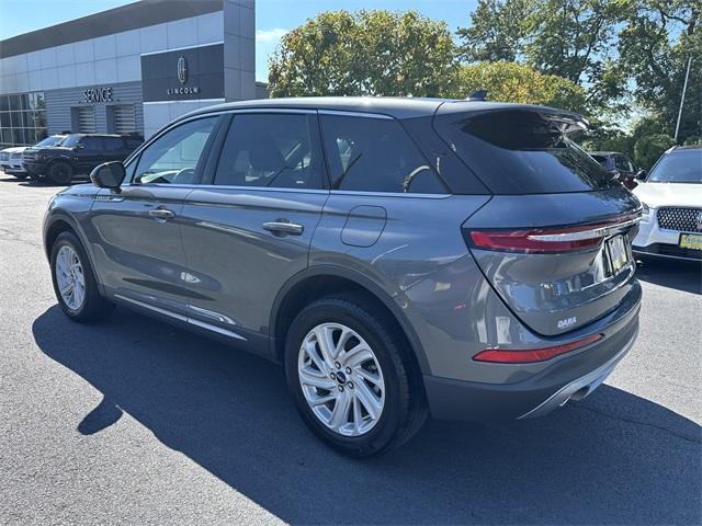 Photo of 2024 Metallic Lincoln Corsair