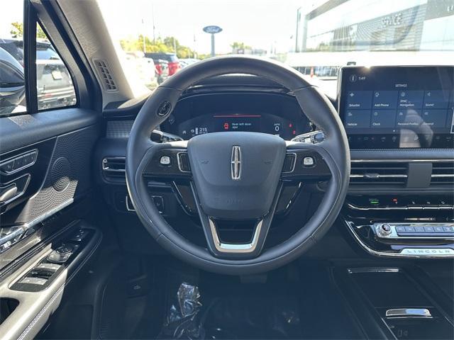 Photo of 2024 Metallic Lincoln Corsair