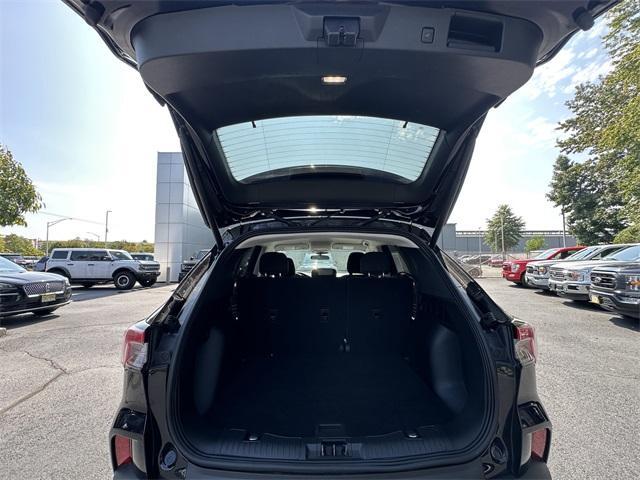 Photo of 2022 Agate Black Metallic Ford Escape