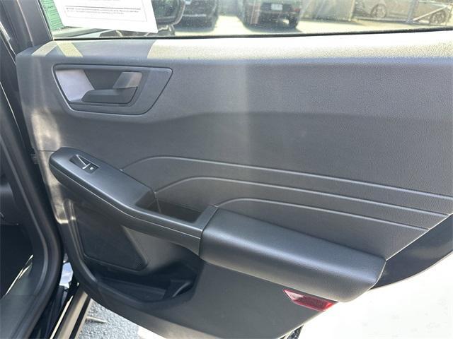 Photo of 2022 Agate Black Metallic Ford Escape
