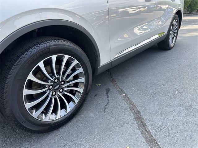 Photo of 2023 Ceramic Pearl Metallic Lincoln Aviator