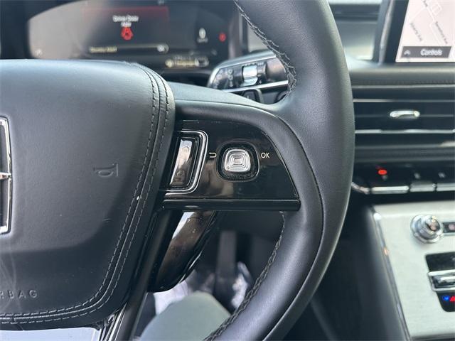 Photo of 2023 Ceramic Pearl Metallic Lincoln Aviator