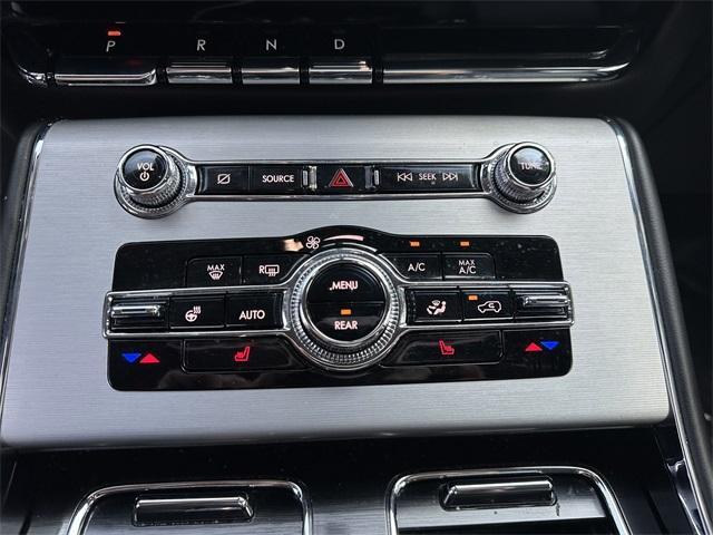 Photo of 2023 Ceramic Pearl Metallic Lincoln Aviator
