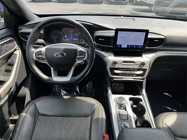 Photo of 2022 Agate Black Metallic Ford Explorer