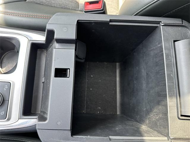 Photo of 2022 Agate Black Metallic Ford Explorer