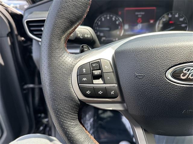 Photo of 2022 Agate Black Metallic Ford Explorer