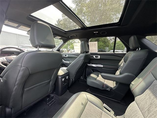 Photo of 2022 Agate Black Metallic Ford Explorer