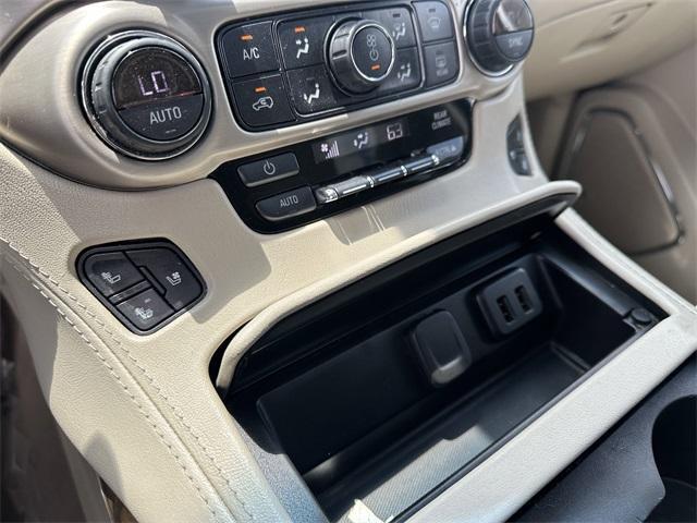 Photo of 2019 Dark Sky Metallic GMC Yukon XL
