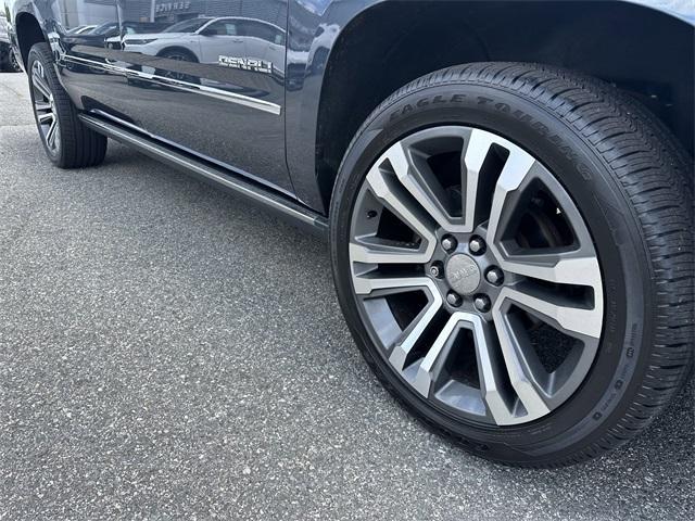 Photo of 2019 Dark Sky Metallic GMC Yukon XL
