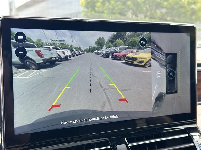 Photo of 2023 Infinite Black Metallic Lincoln Navigator