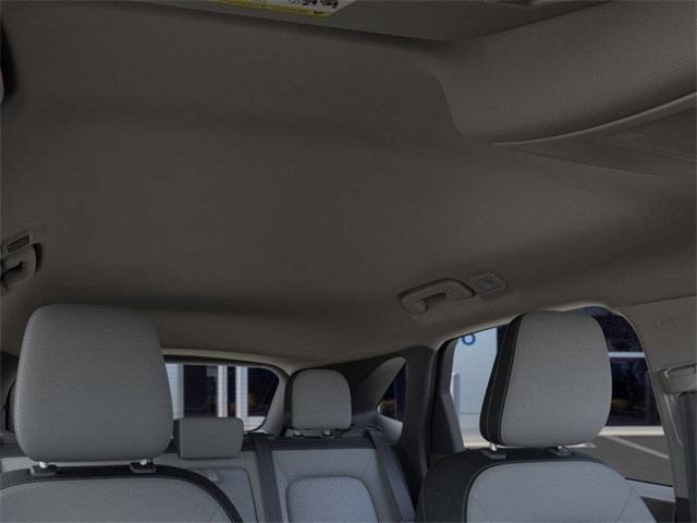 Photo of 2025 Oxford White Ford Escape