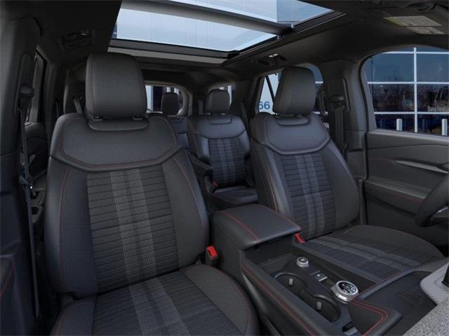 Photo of 2025 Star White Ford Explorer