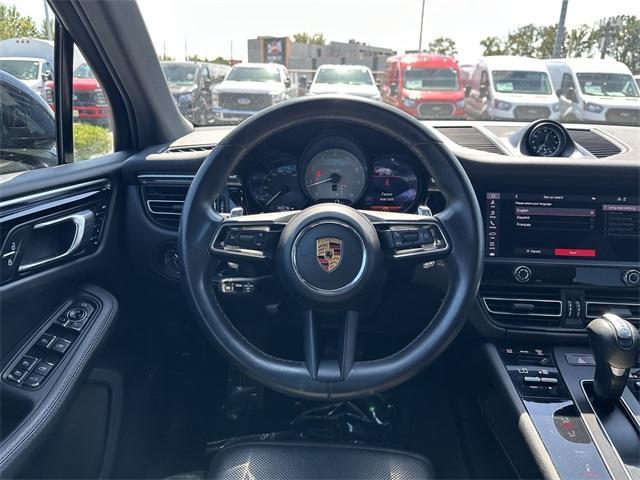Photo of 2022 Jet Black Metallic Porsche Macan