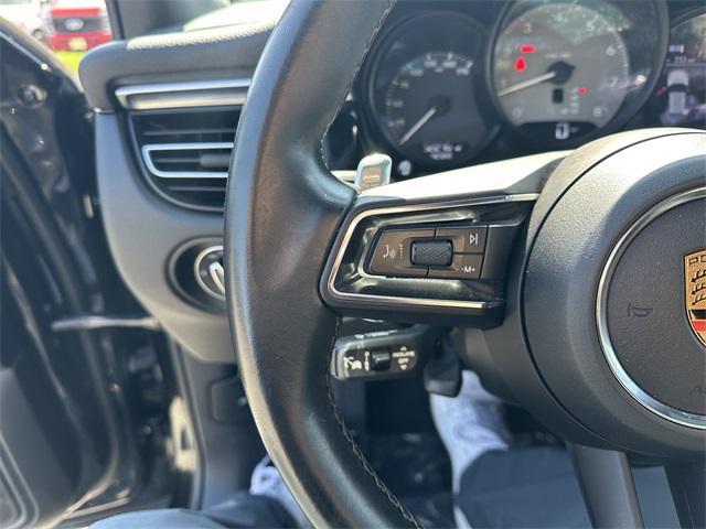 Photo of 2022 Jet Black Metallic Porsche Macan