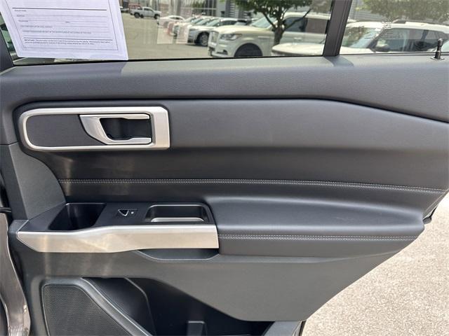 Photo of 2023 Carbonized Gray Metallic Ford Explorer