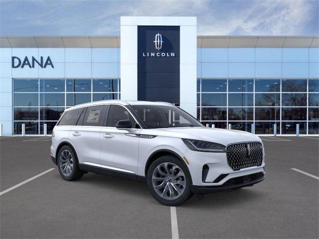Photo of 2025 Crystal White Metallic Lincoln Aviator