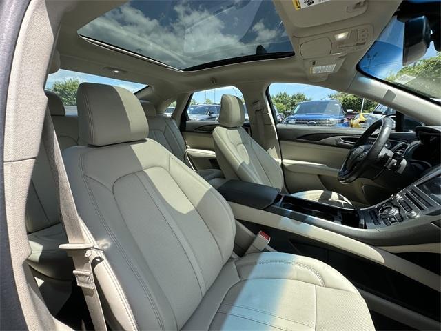 Photo of 2020 Blue Lincoln MKZ