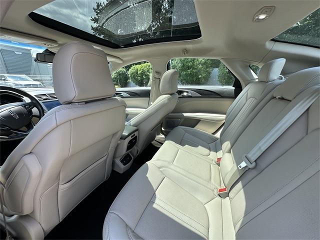 Photo of 2020 Blue Lincoln MKZ