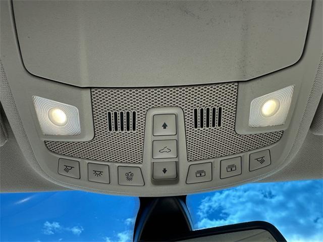 Photo of 2020 Blue Lincoln MKZ