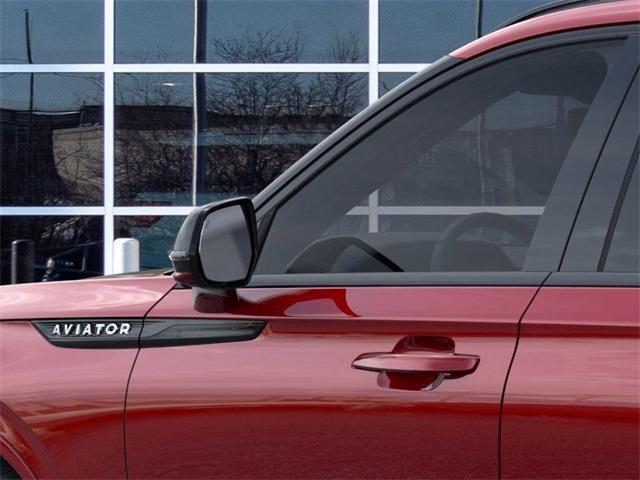 Photo of 2025 Red Carpet Lincoln Aviator