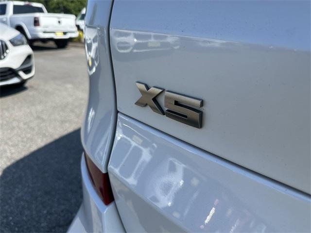 Photo of 2022 Mineral White Metallic BMW X5