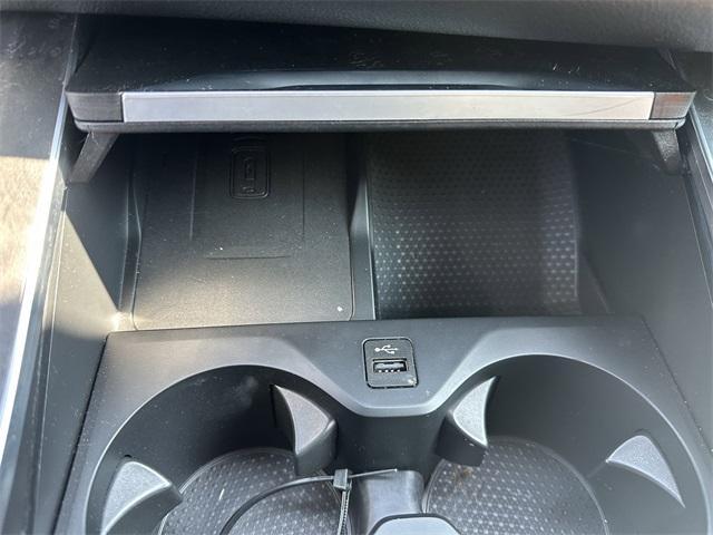 Photo of 2022 Mineral White Metallic BMW X5
