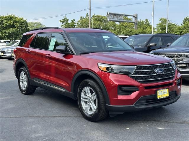 Photo of 2023 Rapid Red Metallic Tinted Clearcoat Ford Explorer
