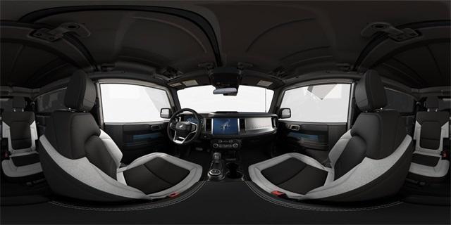 Photo of 2025 Azure Gray Metallic Ford Bronco