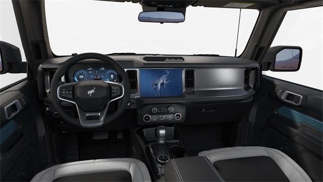 Photo of 2025 Azure Gray Metallic Ford Bronco