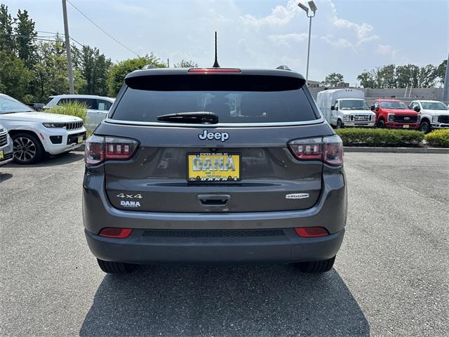 Photo of 2020 Granite Crystal Clearcoat Metallic Jeep Compass