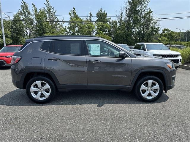 Photo of 2020 Granite Crystal Clearcoat Metallic Jeep Compass