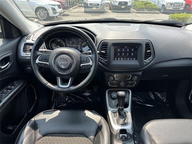 Photo of 2020 Granite Crystal Clearcoat Metallic Jeep Compass