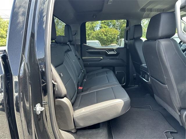 Photo of 2023 Onyx Black GMC Sierra 1500