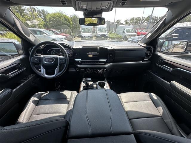 Photo of 2023 Onyx Black GMC Sierra 1500