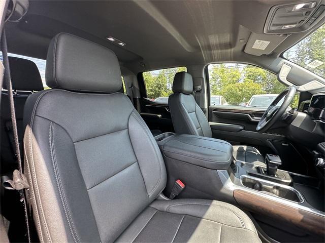 Photo of 2023 Onyx Black GMC Sierra 1500