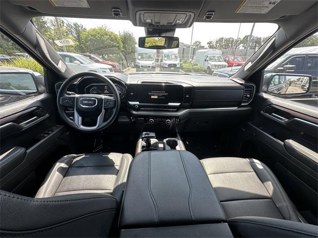 Photo of 2023 Onyx Black GMC Sierra 1500