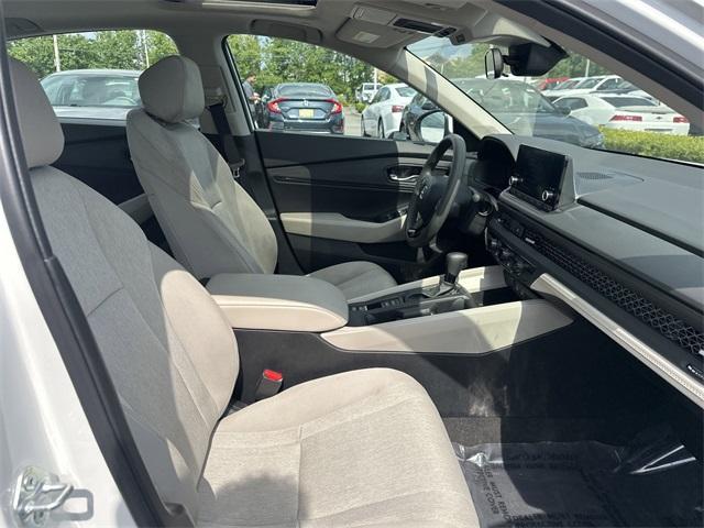 Photo of 2023 White Honda Accord
