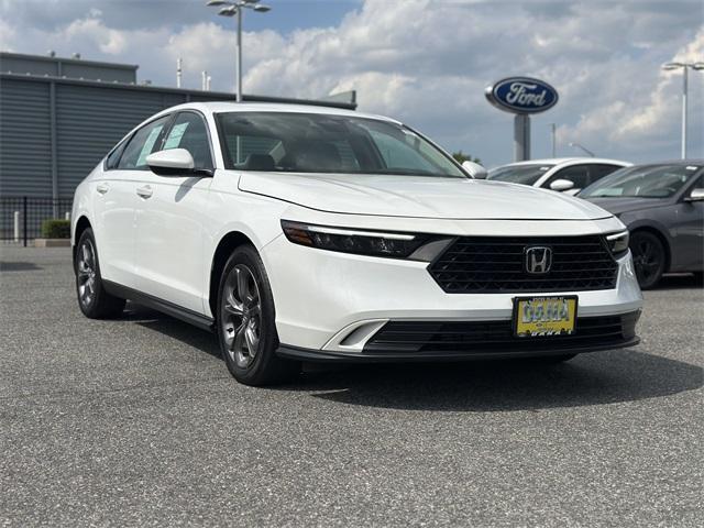 Photo of 2023 White Honda Accord